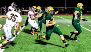 SPRINTING TO VICTORY - Boyd's Blake McDonald sprints down the field against Pilot Point Friday. Messenger photo by Joe Duty