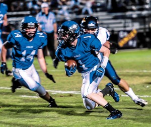 FIRST TEAM - Decatur's Cain Lowe picked up first team receiver honors on the District 9-3A all-district team this week. Messenger photo by Joe Duty