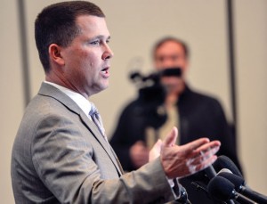 SHERIFF SPEAKS - Wise County Sheriff David Walker commends the efforts of law enforcement across North Texas in dealing with Thursday's dangerous chase. Messenger photo by Joe Duty