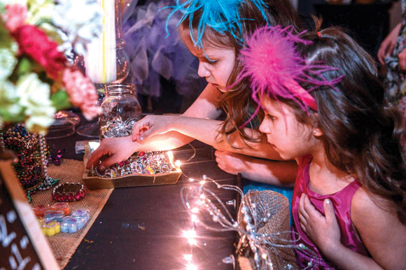 Table-of-Trinkets.jpg Table of Trinkets